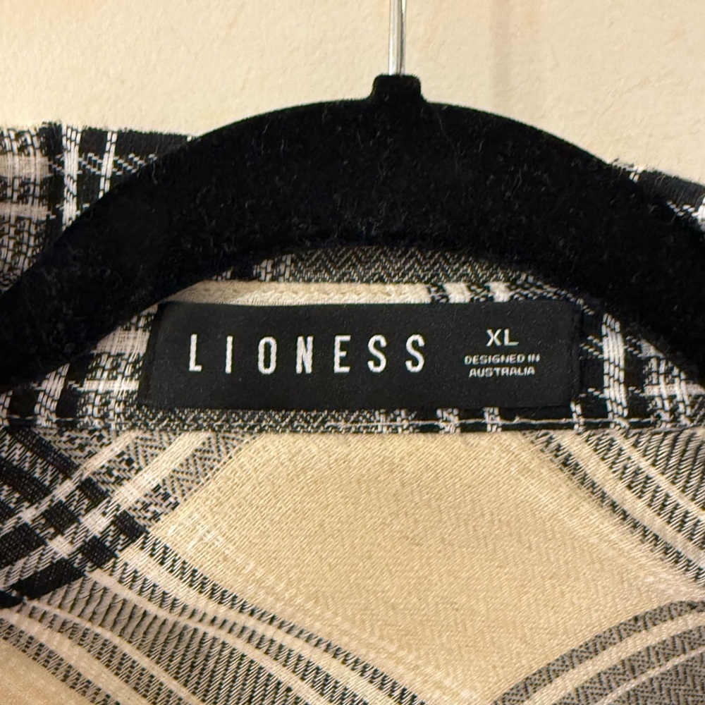 Lioness Clarity Flannel Shirt in Off White/Black (XL) - Picture 6 of 8